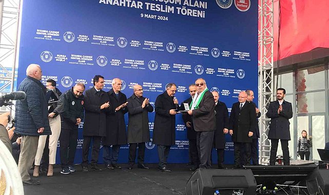 Kentsel dönüşümü tamamlanan binaların anahtarları teslim edildi