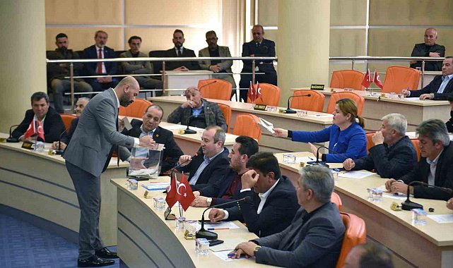 Kepez Belediye Meclisi son kez toplanıyor