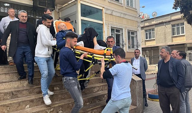 Kilis'te engelli ve hasta seçmenler ekiplerin yardımıyla oy kullandı