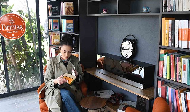 Kitap Kafe yeni yerinde hizmet veriyor