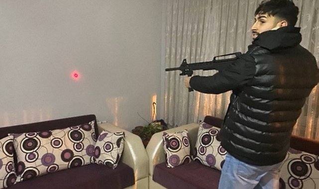 Kız arkadaşını öldüren gencin silahlı fotoğrafları ortaya çıktı