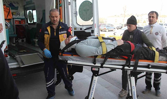 Konya'da hazır beton şantiyesinde iskeleden düşen kişi yaralandı