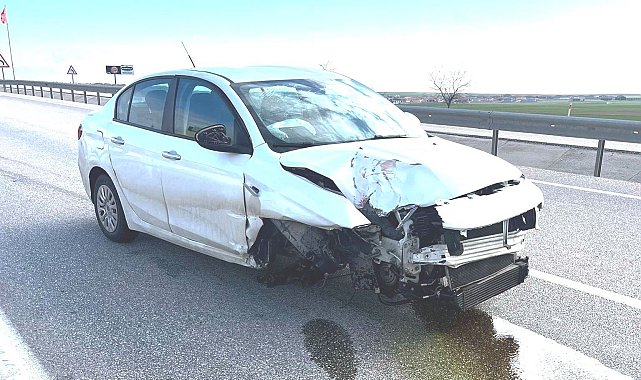 Konya'da otomobil bariyere çarptı: 1 yaralı