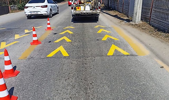 Köy yollarında önce yaya çizgisi