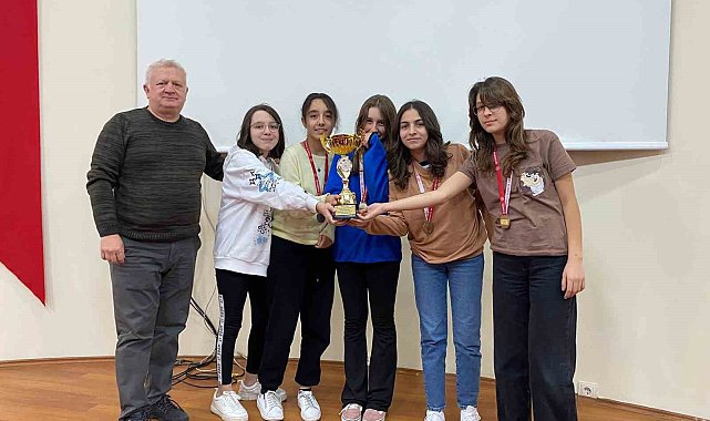 Köyceğiz Atatürk Ortaokulu satrançta il birincisi oldu