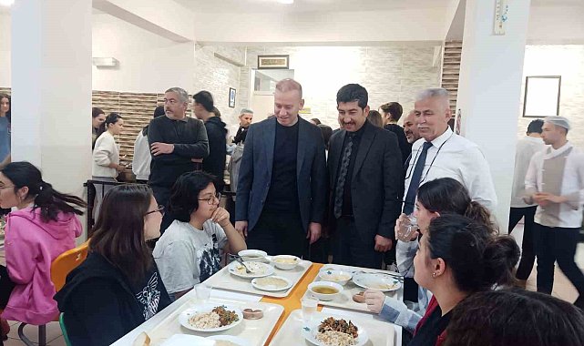 Köyceğiz Kaymakamı Maslak, iftarı öğrencilerle açtı