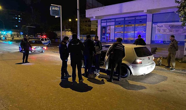 Kozan'da polis tarafından huzur güven için uygulama yapıldı