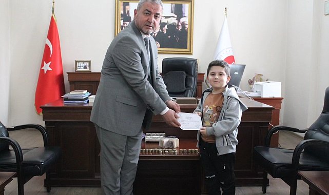 Kumbarasında biriktirdiği parayı bağışladı