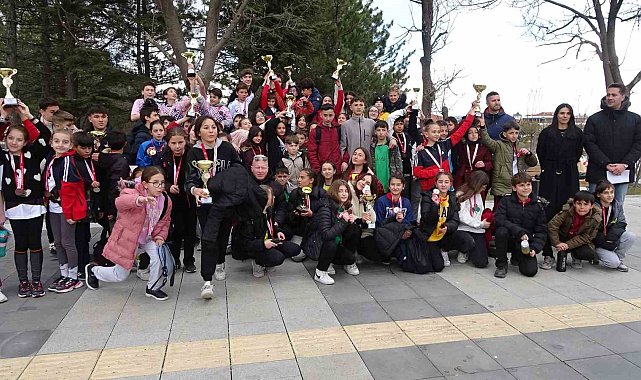Kütahya'nın oryantiring şampiyonları Ankara'da yarışacak
