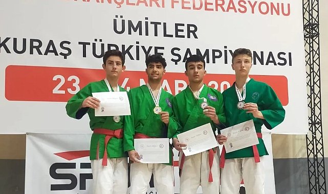 Kütahyalı sporculardan Ümitler Kuraş Türkiye Şampiyonası'nda zafer