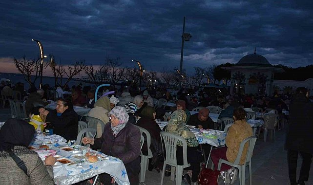 Lapseki'de sokak iftarları ilgi görüyor