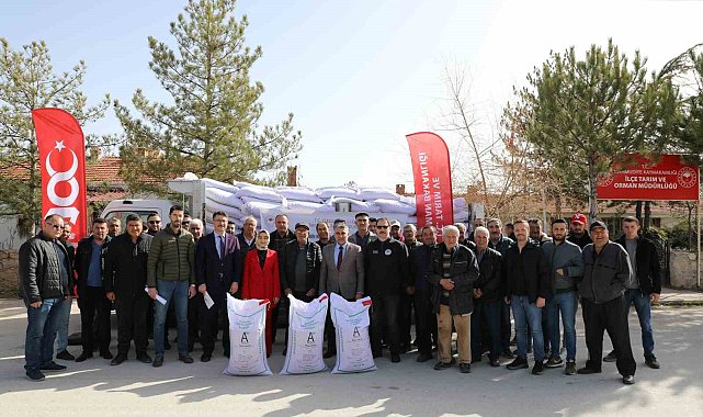 Mahmudiye çiftçisine kuraklığa dayanıklı nohut tohumluğu desteği