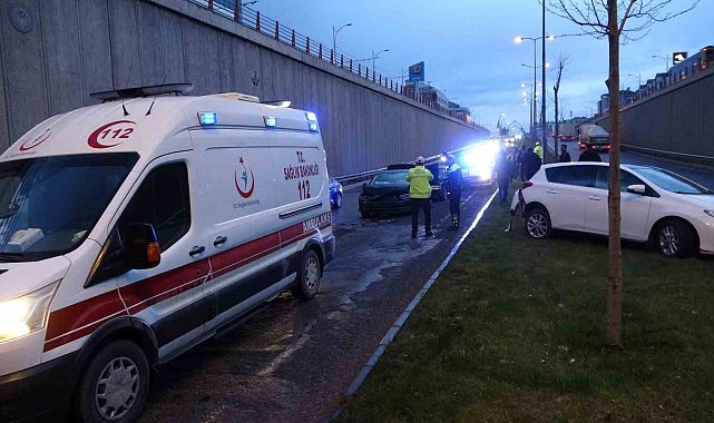 Malatya'da alt geçitte 7 araç birbirine girdi