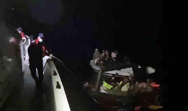 Marmaris'te 26 düzensiz göçmen kurtarıldı