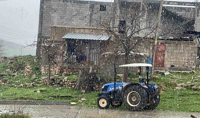Mazıdağı'nda martta kar yağışı