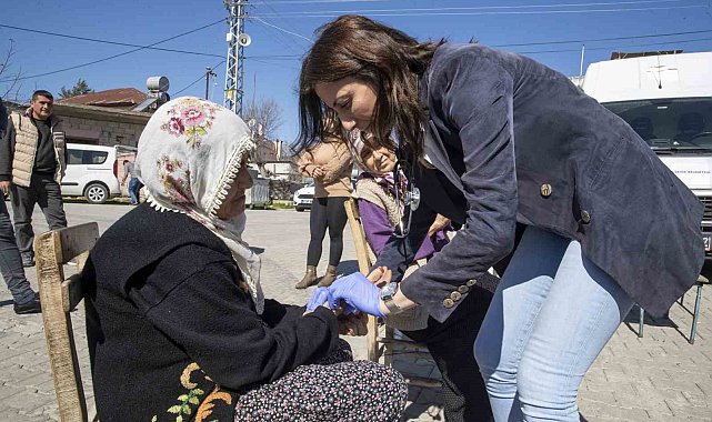 Mersin'de 'Gezici Sağlık Aracı' çalışmalarını sürdürüyor