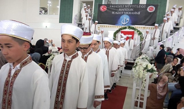 Mersin'de 80 öğrenciye hafızlık icazeti verildi