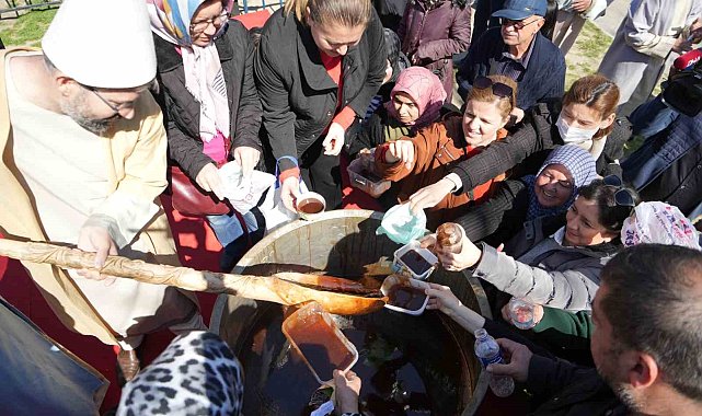 Mesir Festivali Nevruz ateşinin yakılmasıyla başladı