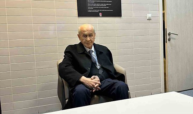 MHP Lideri Bahçeli kurultay öncesi omzunu burktu
