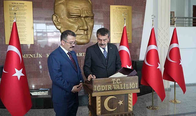 Milli Eğitim Bakanı Tekin Iğdır'da