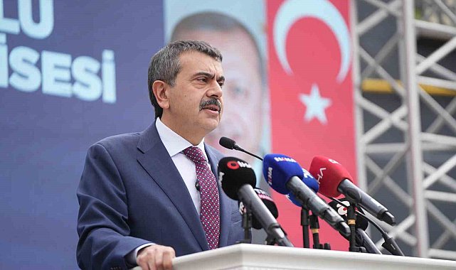Milli Eğitim Bakanı Yusuf Tekin: "Başlatılan inşaatlarımızı durduran belediyelerimiz var"