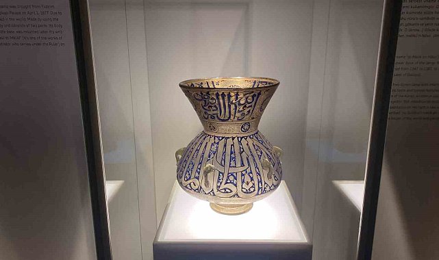 Milli Saraylar Cam ve Billur Müzesi'nde formu nedeniyle dünyada tek örnek: Kadeh şeklindeki Memlük kandili dikkat çekiyor