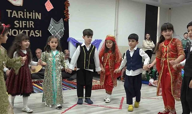 Minikler sıra gecesinde gönüllerince eğlendi