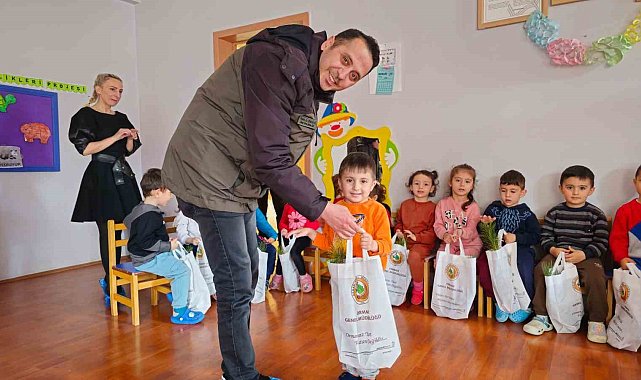 Miniklere ağaç sevgisi aşıladılar