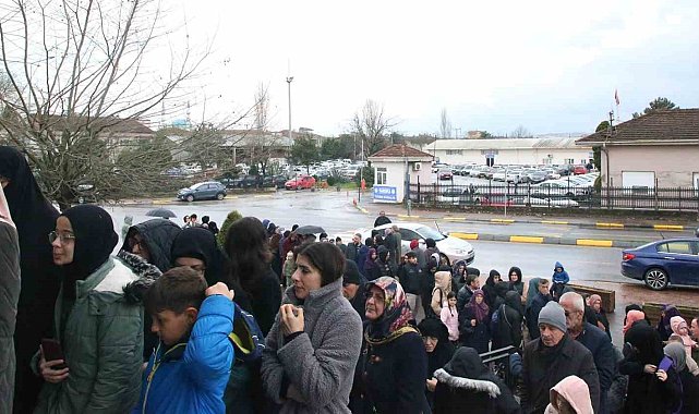 Mukaddes emanetler binlerce Sakaryalının ilgi odağı oldu