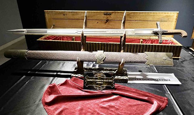 Mukaddes Emanetler'in kapıları açıldı