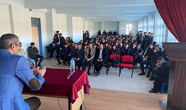 Muradiye'de 'Kariyer Günleri' etkinliği devam ediyor