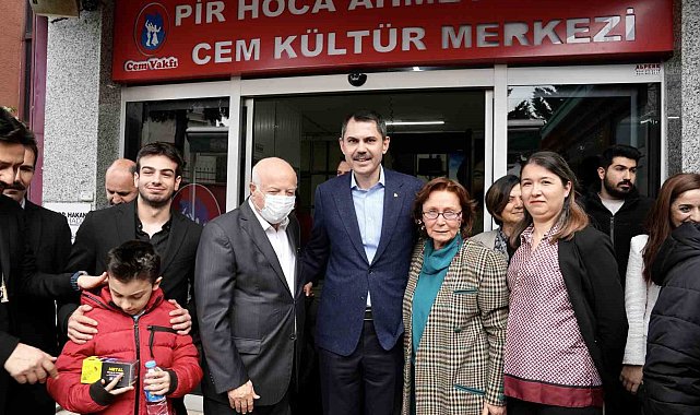 Murat Kurum, Bahçelievler'de bulunan Cem Vakfı Genel Merkezi'ni ziyaret etti