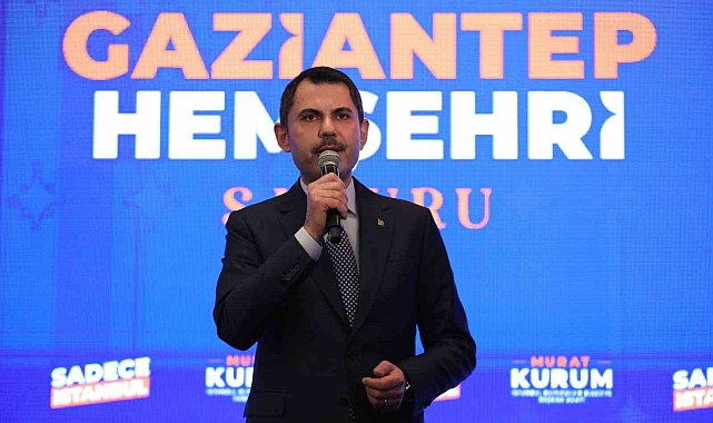 Murat Kurum: "Deprem siyasi ayrım yapmıyor, hepimizi enkaz altında bırakıyor"