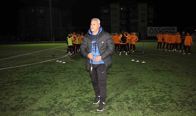 Mustafa Kocabey: "Futbol takımlarının başına futbolcuların geçmesi gerekli"