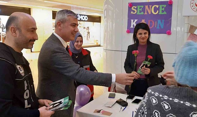 Narkotik polisinden Kadınlar Günü'nde anlamlı etkinlik