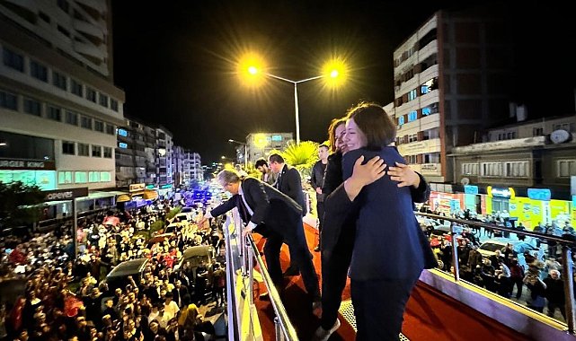 Nazilli'de CHP, zafer kutlaması yaptı