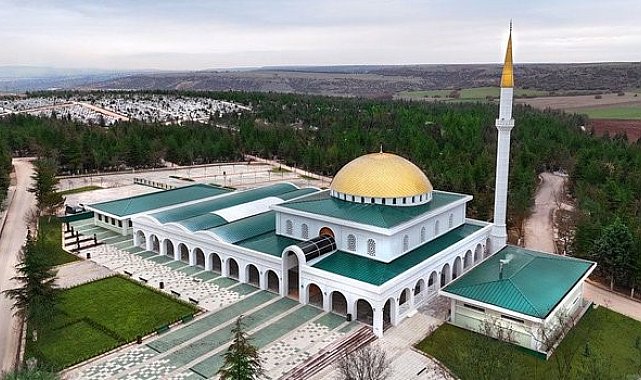 Nebi Hatipoğlu'dan 100. Yıl Camii hakkında paylaşım