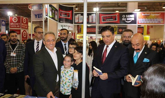 Nuri Erbak'tan 'Küçük Kalemler' okurlarıyla buluştu