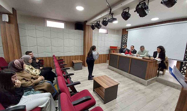 Odunpazarı Müftülüğü "Çanakkale Deniz Zaferi ve Şehitleri Anma Günü" etkinlikleri kapsamında yarışmalar düzenledi
