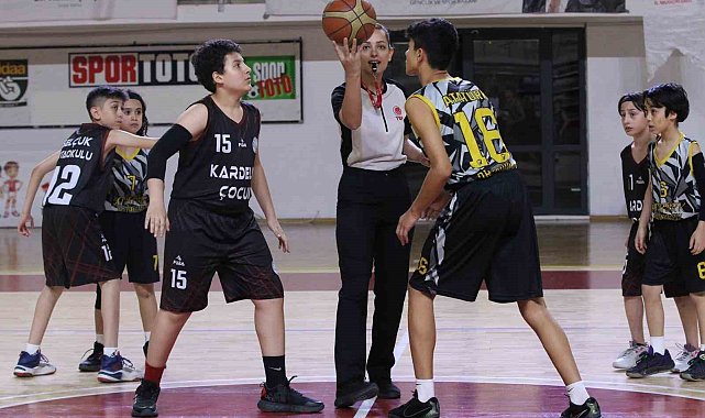 Okullararası basketbol grup maçları, Sivas'ta sürüyor