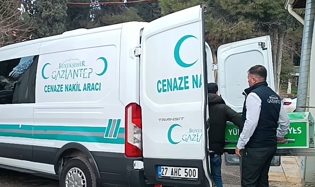 Öldürülerek yol ortasına bırakılan kadının kimliği tespit edildi