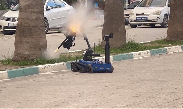 Osmaniye'de kontrollü patlatılan çanta boş çıktı