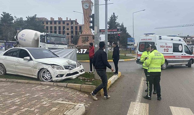 Otomobil refüje çıktı: 1 yaralı