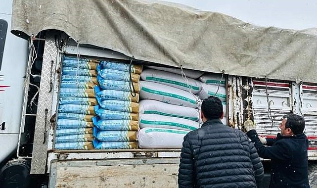 Özalp'te 74 çiftçiye 9 bin 895 kilo tohum dağıtıldı