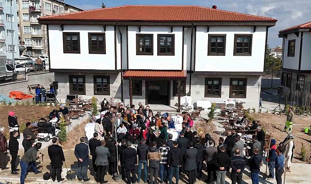 Özel bireyler ve ebeveynlerini mutlu eden proje: 'Engelsiz Yaşam Merkezi' ikinci evleri oldu