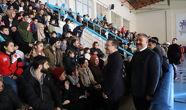 Palandöken Belediyesi'nden renkli bir gelenek: Ramazan Sevinci Çocuk Yenliği