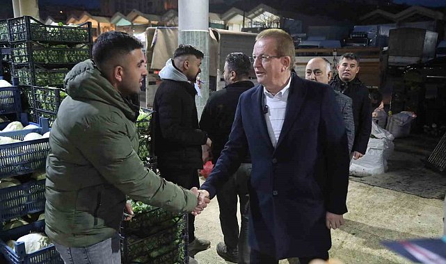 Pamukkale Adayı Pekdemir hal esnafıyla bir araya geldi