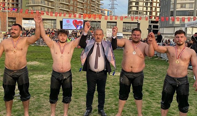 Pamukkale Belediyesporlu pehlivanlar sezona 11 madalyayla başladı