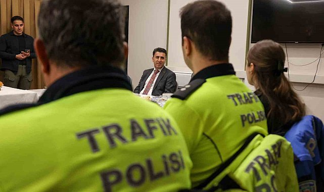 Polis memurlarının iftar sofralarına misafir oldu