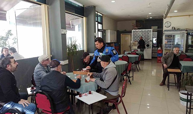 Polis yüzlerce vatandaşı hırsızlık ve dolandırıcılık konularıyla ilgili bilgilendirdi